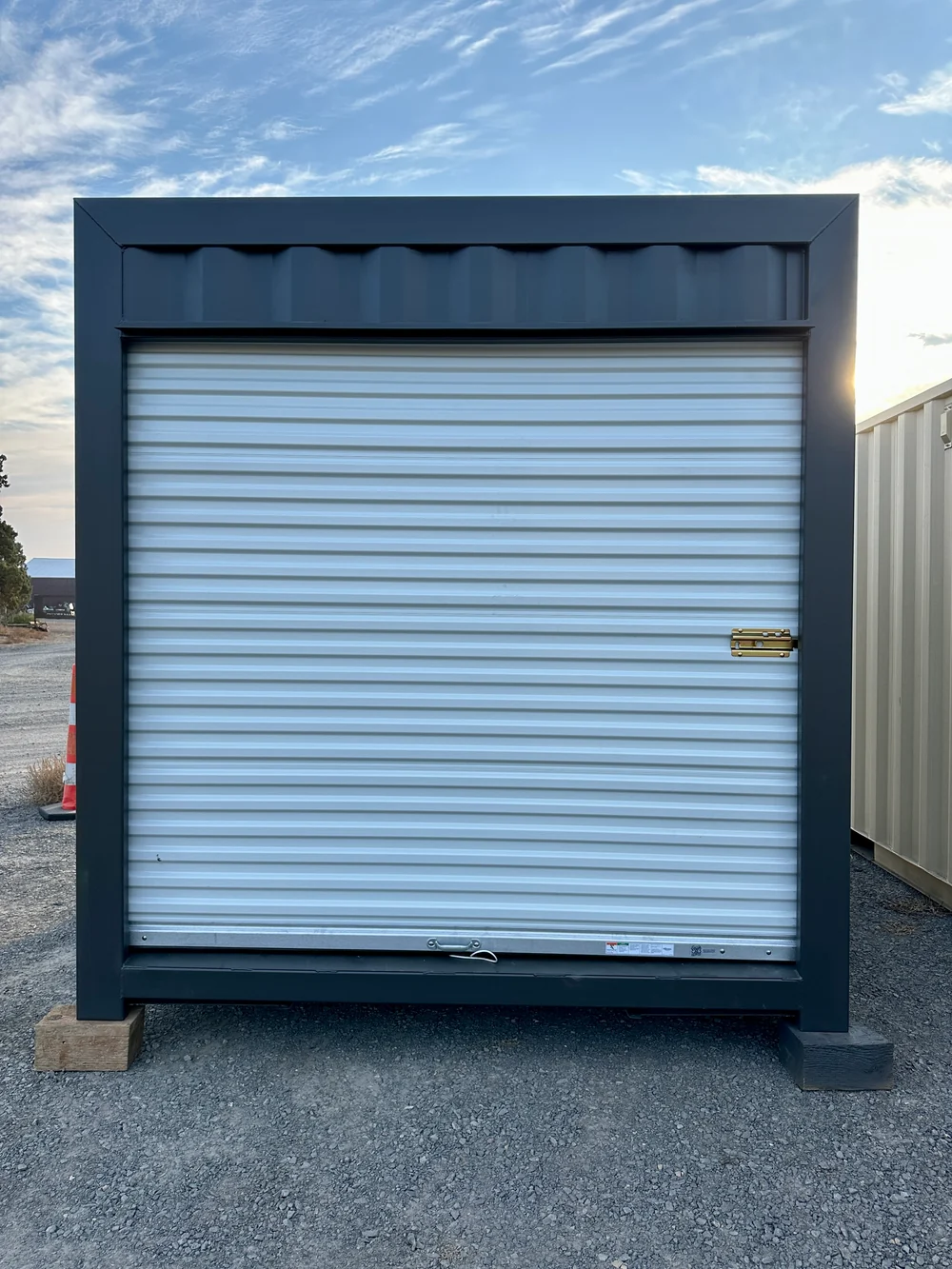 Refurbished 10ft Shipping Container with Roll-Up Door - Image 3